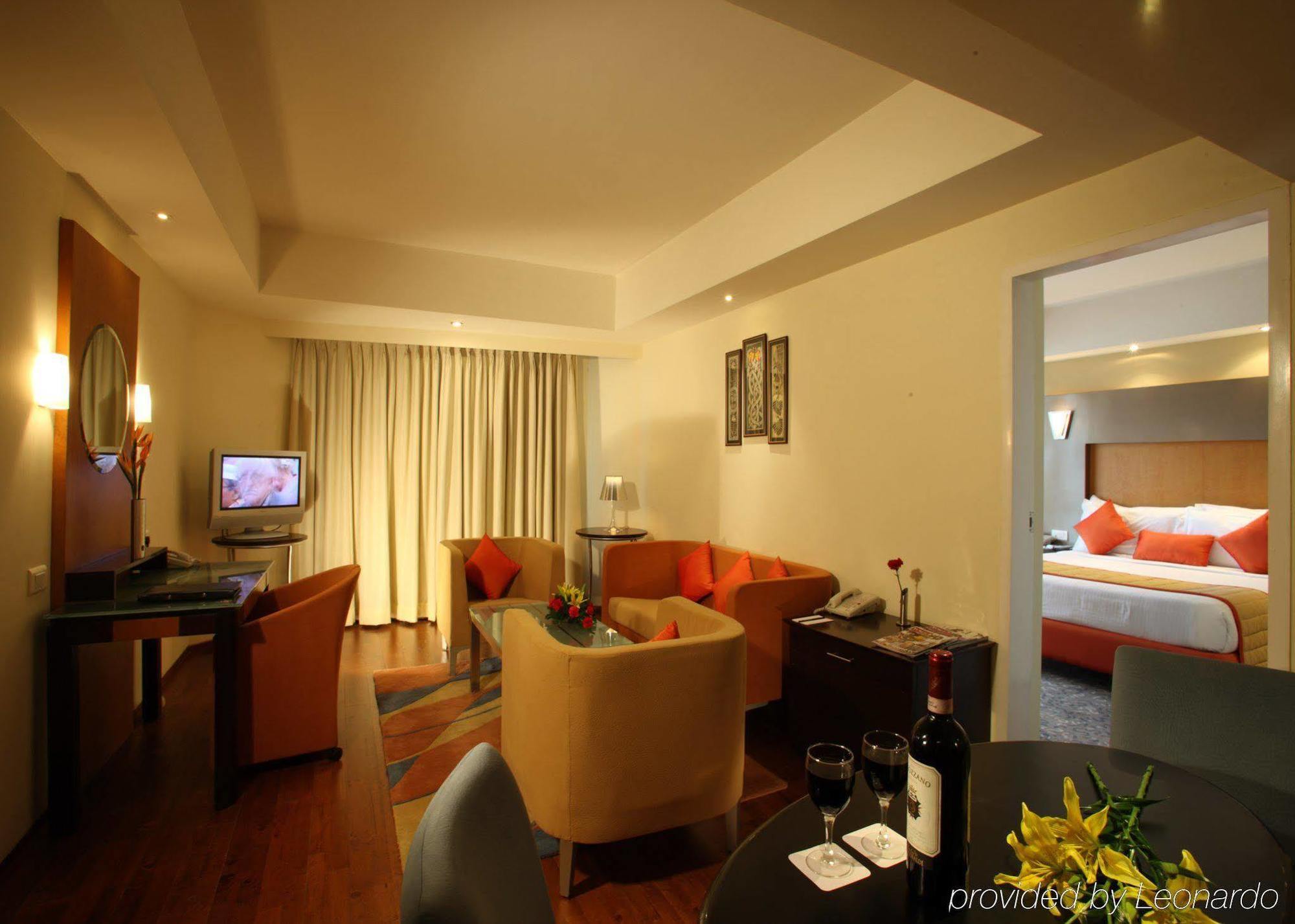 The Golkonda Hotel Hyderabad Bilik gambar