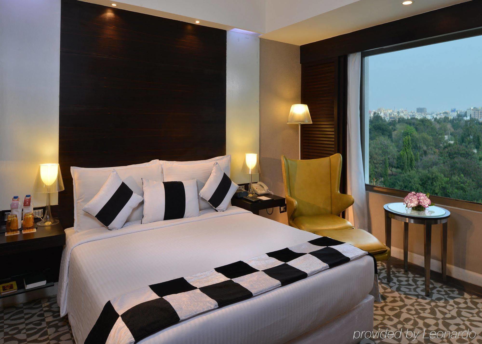 The Golkonda Hotel Hyderabad Bilik gambar